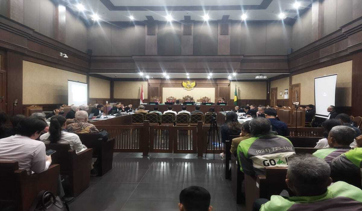 Sri Wahyuningsih Admits Signing Chromebook Review Documents Under Superior's Orders