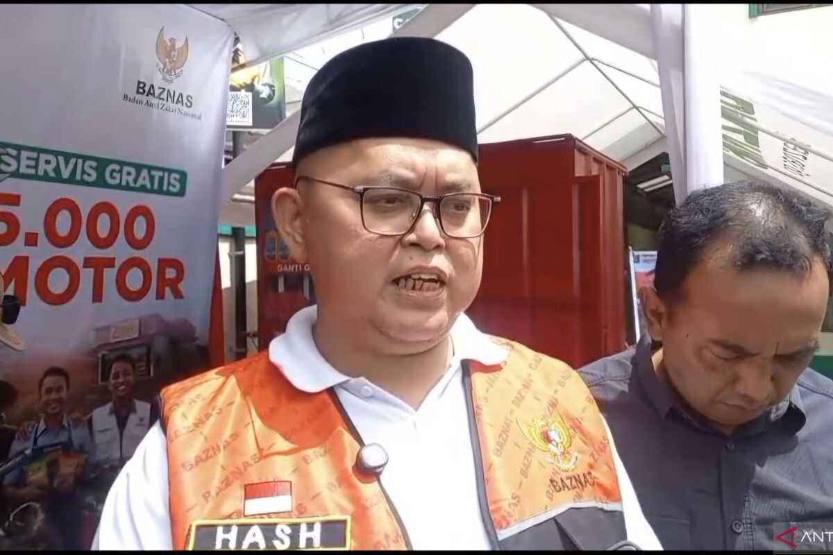 Baznas Sumedang distributes 3,000 basic food parcels to mustahik