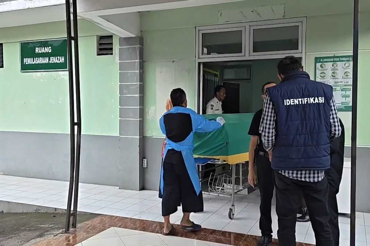 Ponorogo firecracker explosion victim dies after four days in hospital