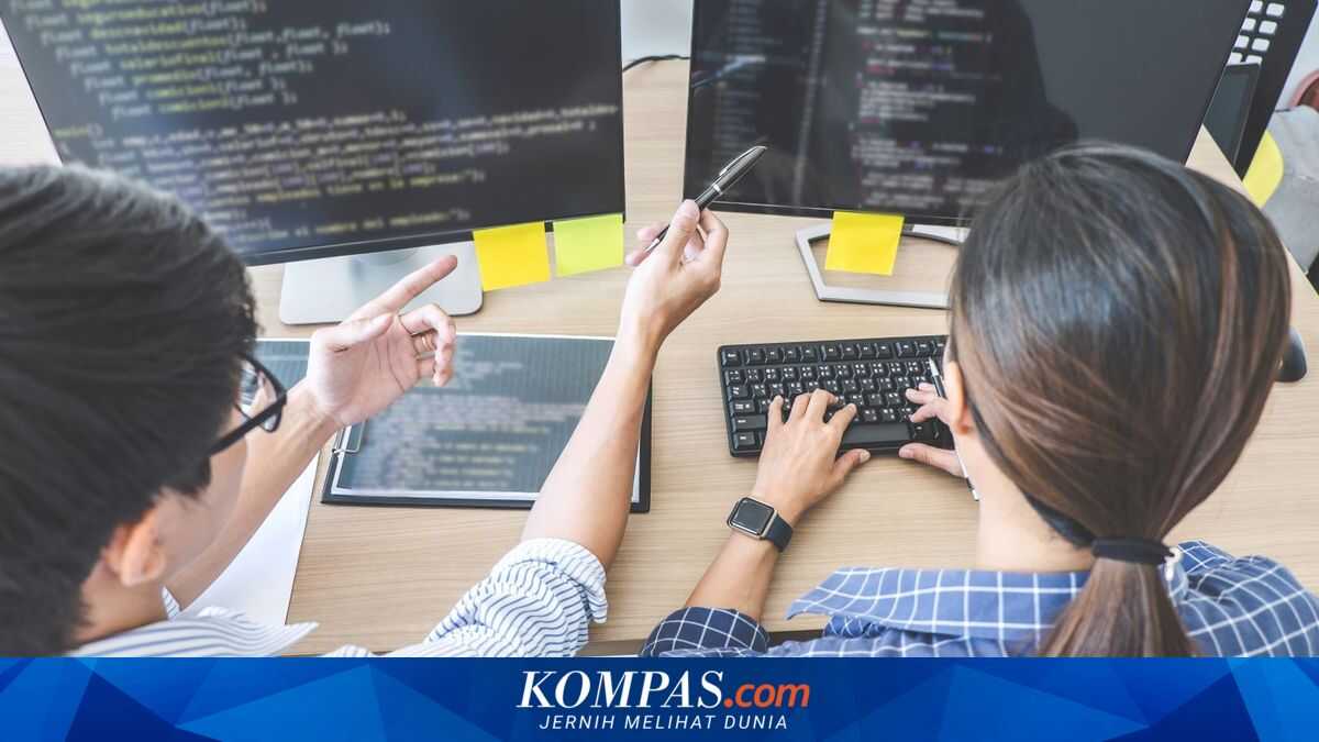 US layoffs fall sharply, but unemployment insurance claims unchanged