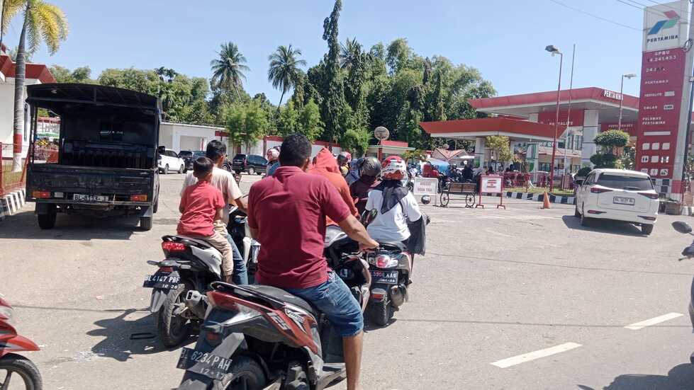 BBM stock forecast to last only 20 days prompts Tanah Gayo residents in Aceh to swarm SPBUs