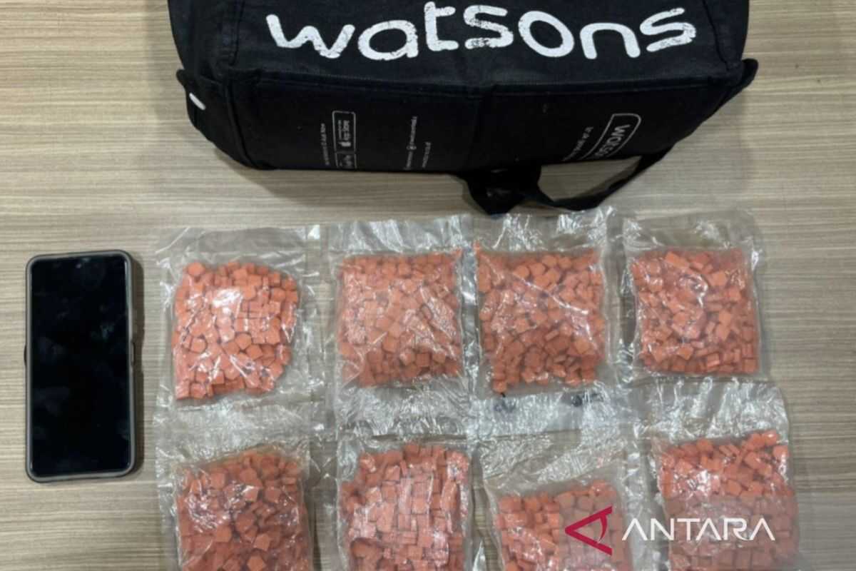 Police foil distribution of thousands of ecstasy pills in East Jakarta