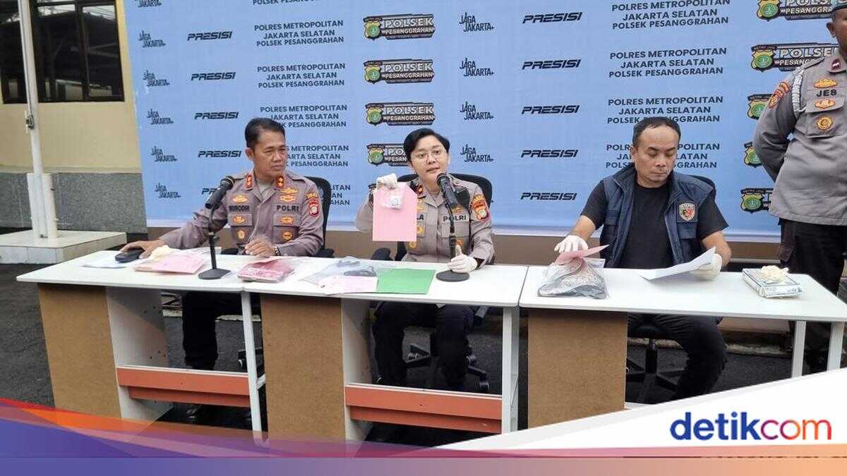 QR Code Sticker Paster for Online Gambling (Judol) in South Jakarta Earns Rp 100,000 per Sticker