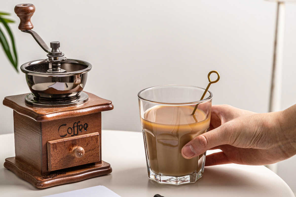 15 Negative Impacts of Drinking Coffee on an Empty Stomach