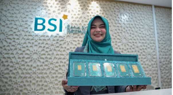 Gold Prices Edge Higher as BSI Says Gold Stock Is Safe - TopBusiness
