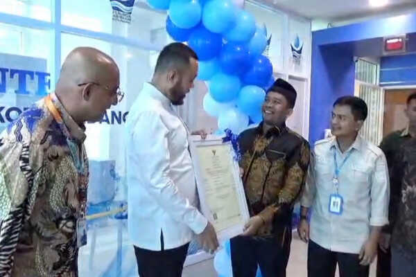 Padang Municipal Drinking Water Company earns first halal certificate in Sumatra