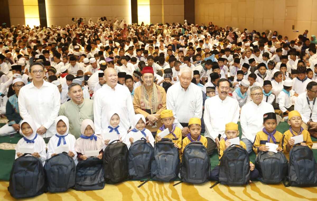 Sharing a Sense of Gratitude: YAPL Distributes Aid to 1,300 Orphans Across Various Cities
