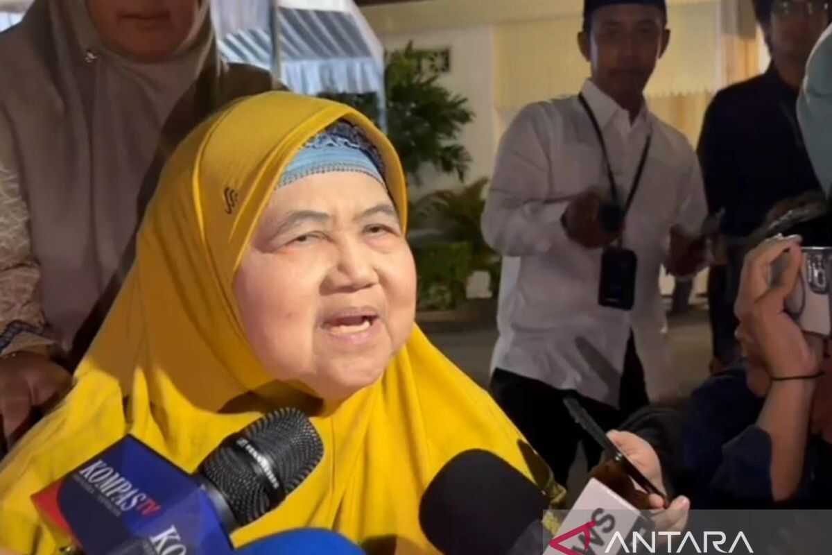 Mamah Dedeh says Prabowo spoke to ulama about war conditions at the Presidential Palace