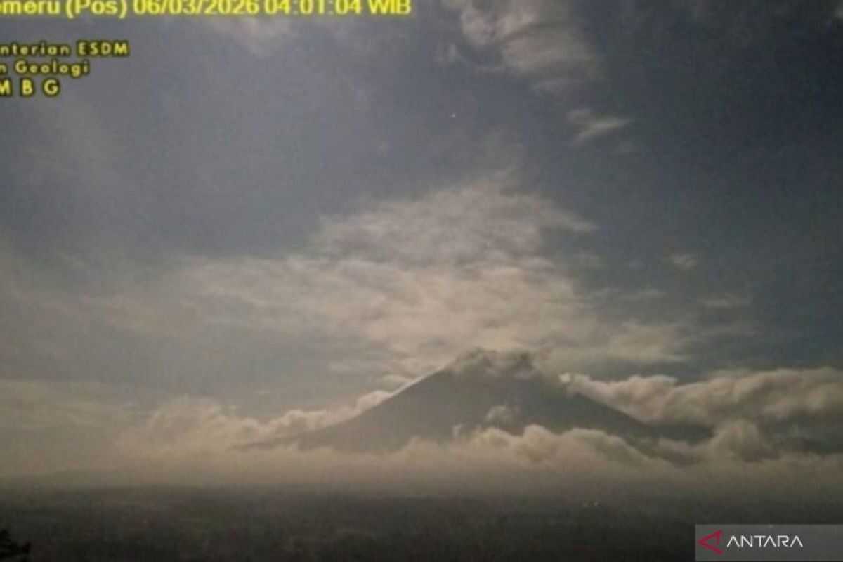 Mount Semeru eruption ejects a 400-metre-high ash plume this morning