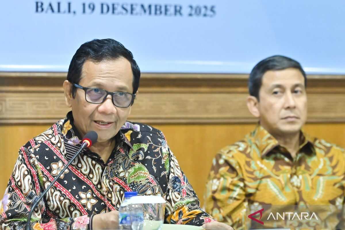 Hoax! Mahfud MD threatens to dissolve the Indonesian DPR RI for shielding Jokowi