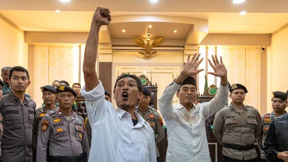 Botok and Teguh Convicted in Pati Demonstration Case, but Released Under Supervision