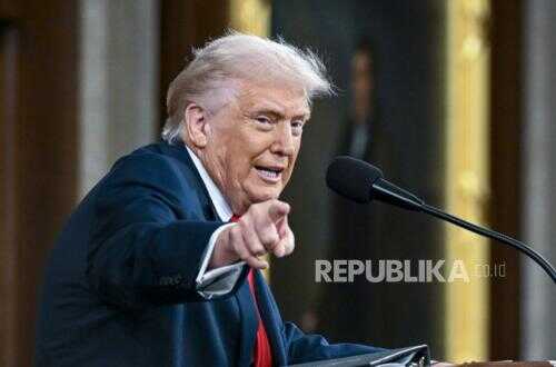 Trump Seeks Involvement in Iran's Supreme Leader Selection, Rejects Ali Khamenei's Son Mojtaba