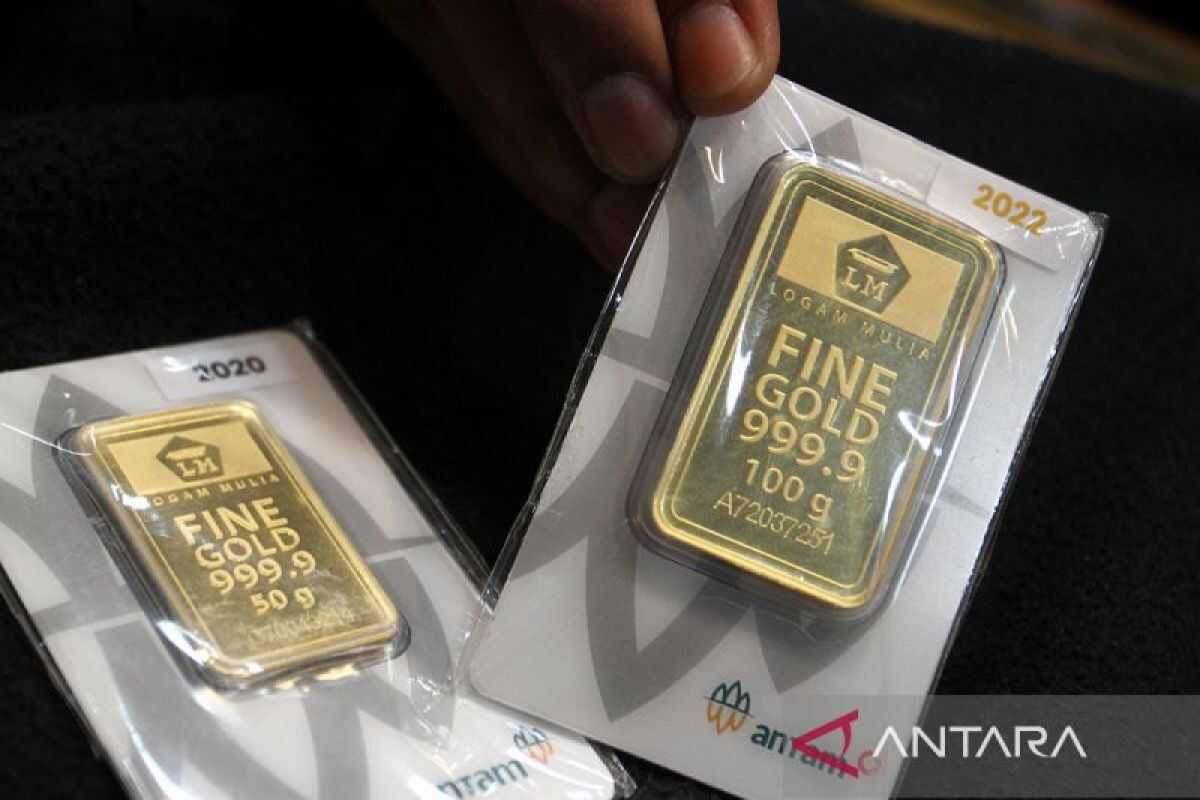 This Friday, Antam gold price falls Rp25,000 to Rp3.024 million per gram