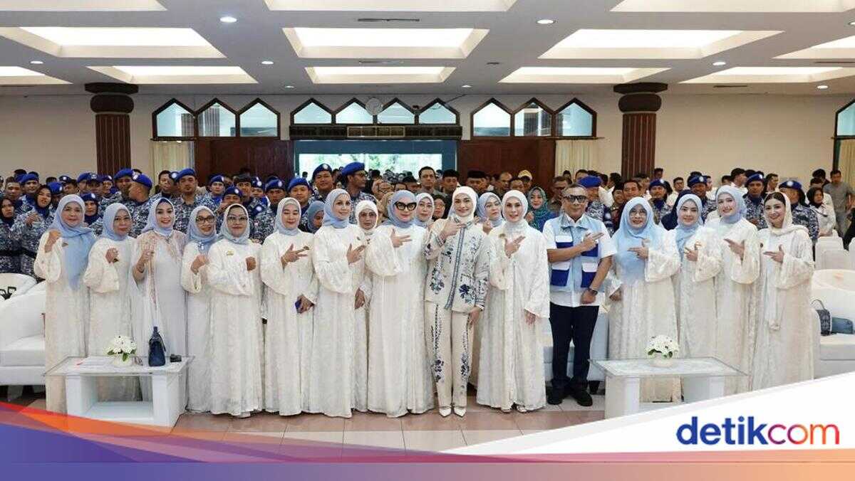 PAN Distributes 1,100 Sembako Packages and Free Mudik for Ramadan