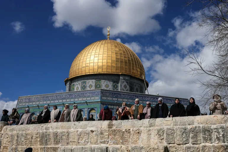 Israel closes Al-Aqsa Mosque to Friday prayers