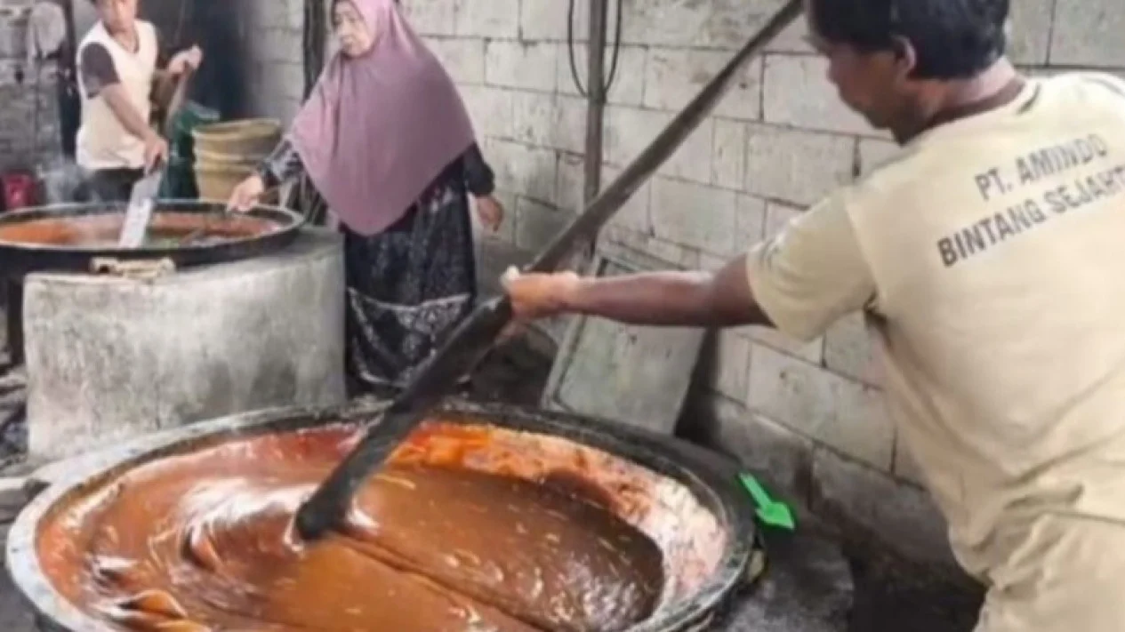 Betawi Dodol Orders Surge Tenfold During Ramadan