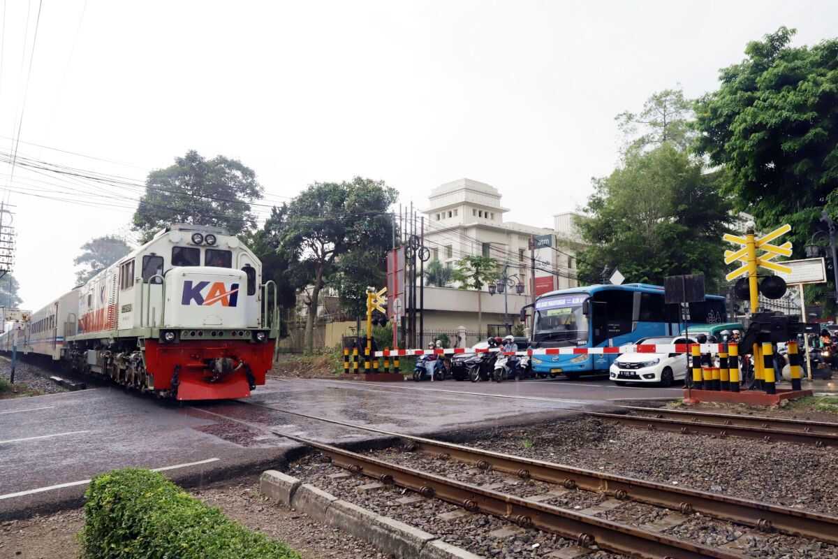 Railway line at Gunung Sahari, Jakarta to be repaired soon