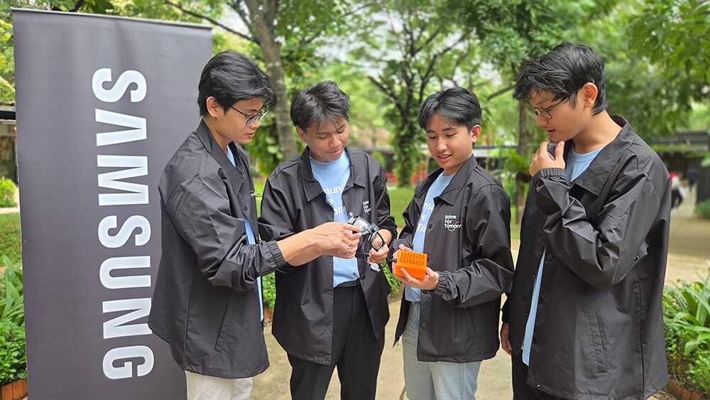 UI Students Create RunSight, AI-Powered Smart Glasses for Visually Impaired Runners