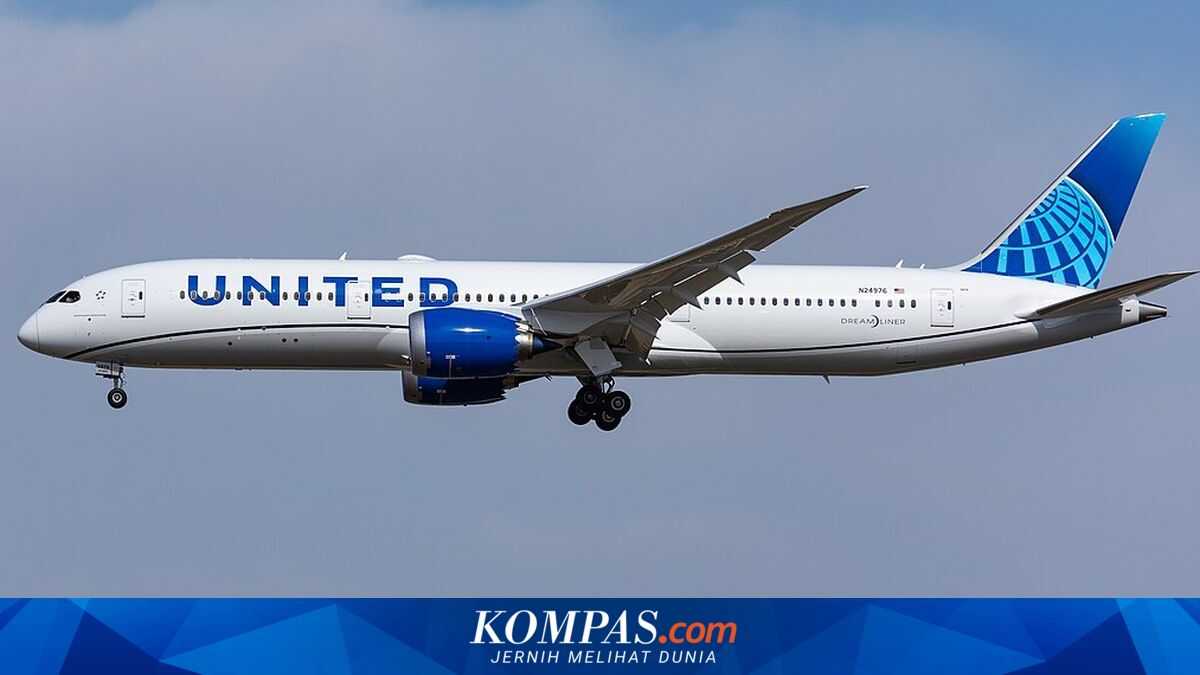 This Airline Bans Passengers from Playing Music Without Headphones Onboard