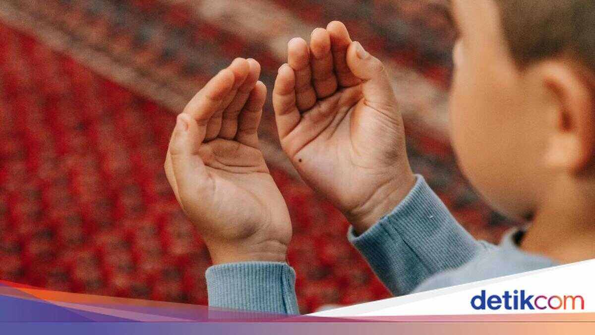 Complete Ramadan Supplications for Days 1-30: Arabic, Latin, and Meaning