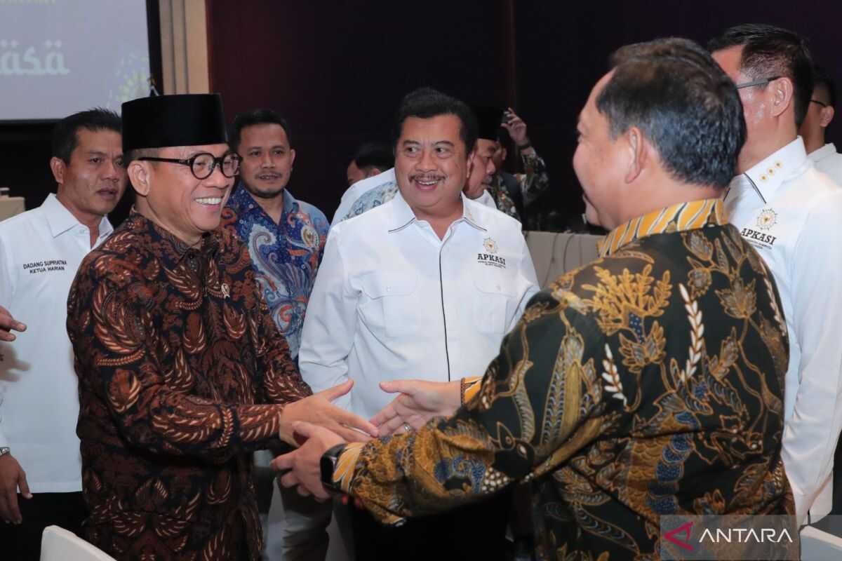 Mendes Urges Regional Governments to Report Village Potentials for Economic Development