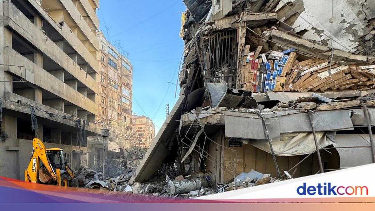 Israel Continues Bombarding Lebanon, 123 Dead