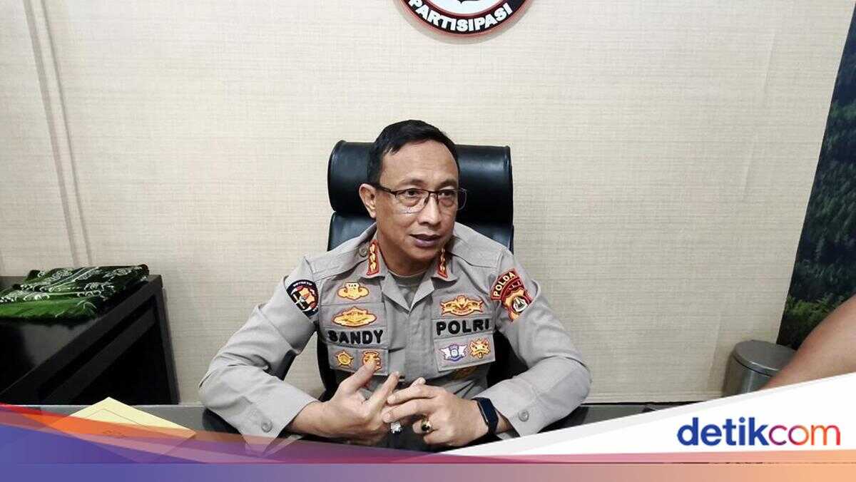 Six Ukrainian Kidnap Suspects Allegedly Hold Multiple Passports