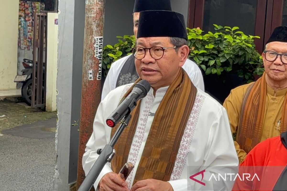 Pramono orders Satpol PP and OPD to crack down on judol QR stickers in DKI Jakarta