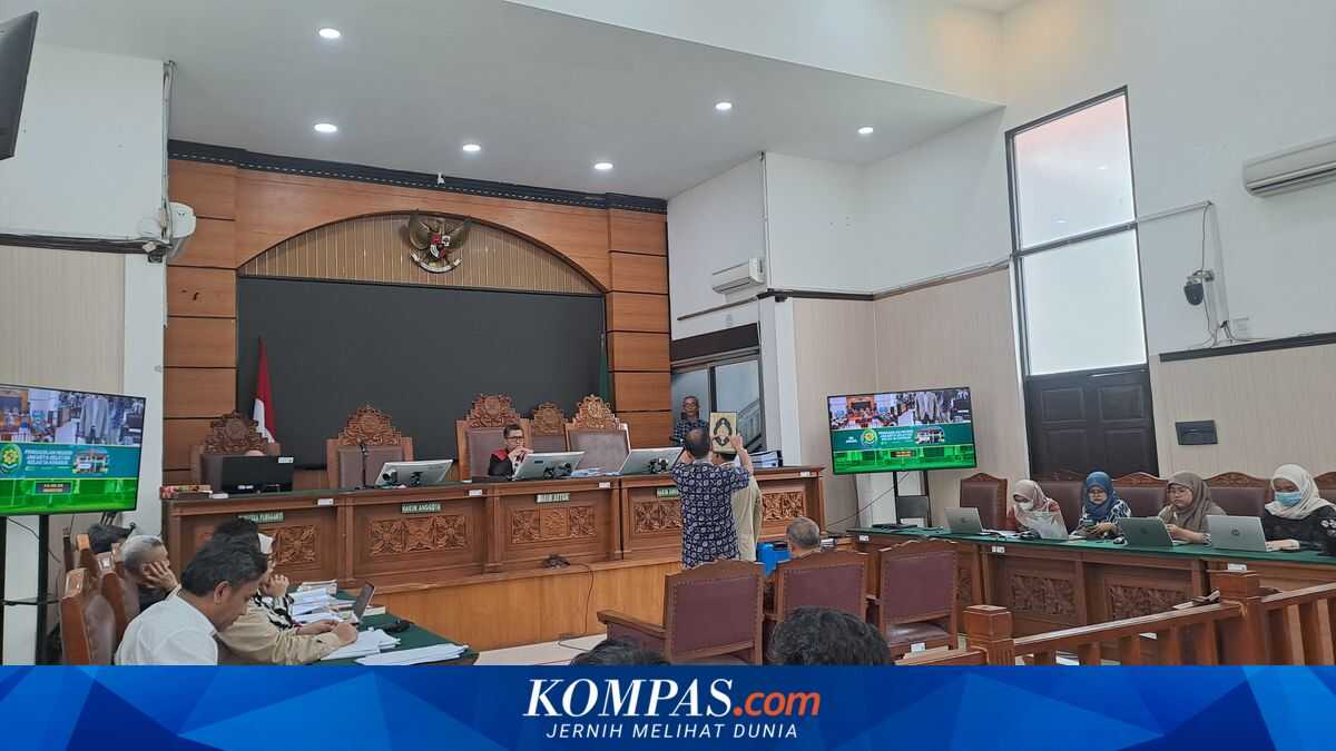 KPK Submits Evidence and Four Experts at Yaqut Cholil Qoumas Pre-trial Hearing
