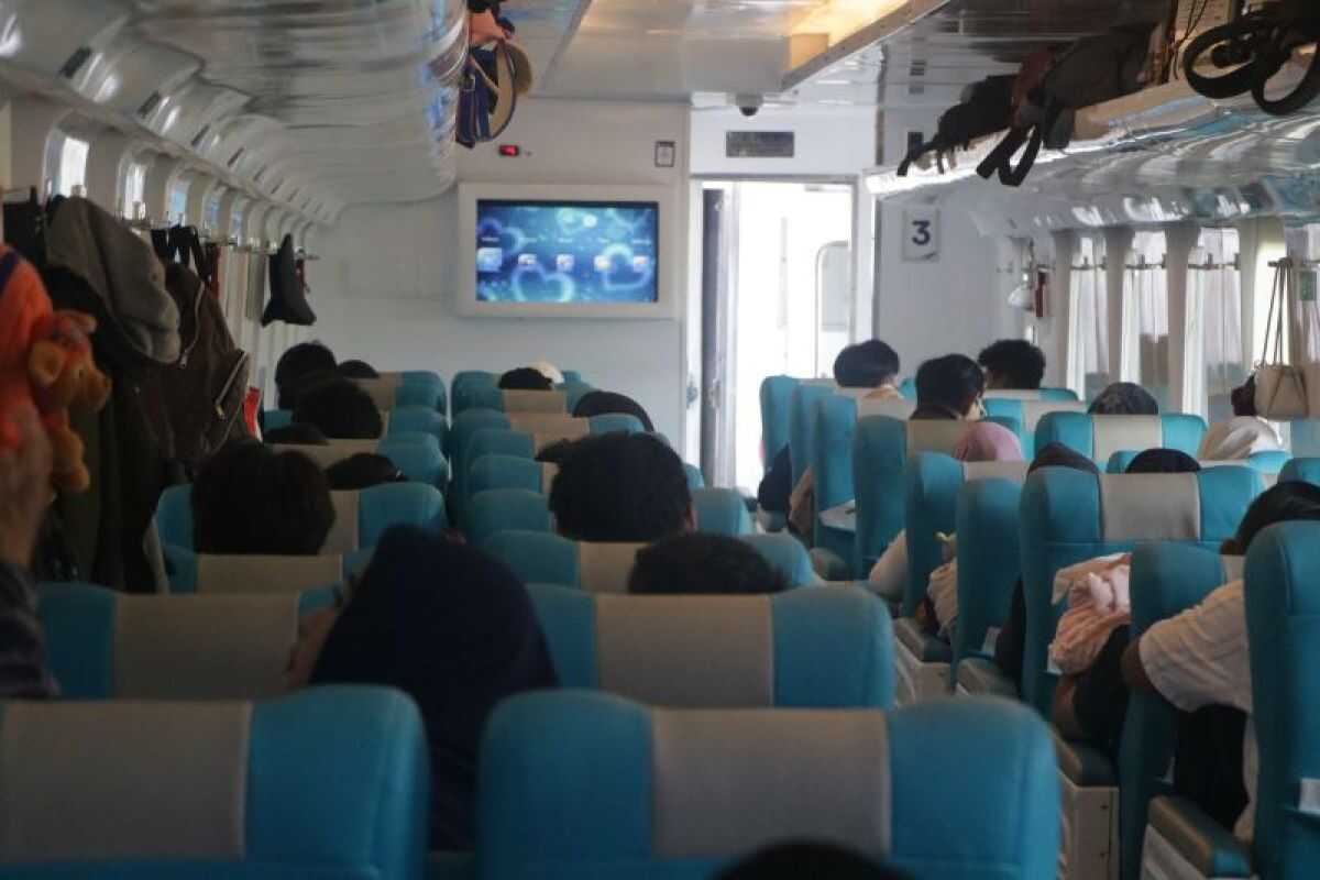 Several trains delayed due to incident in Probolinggo