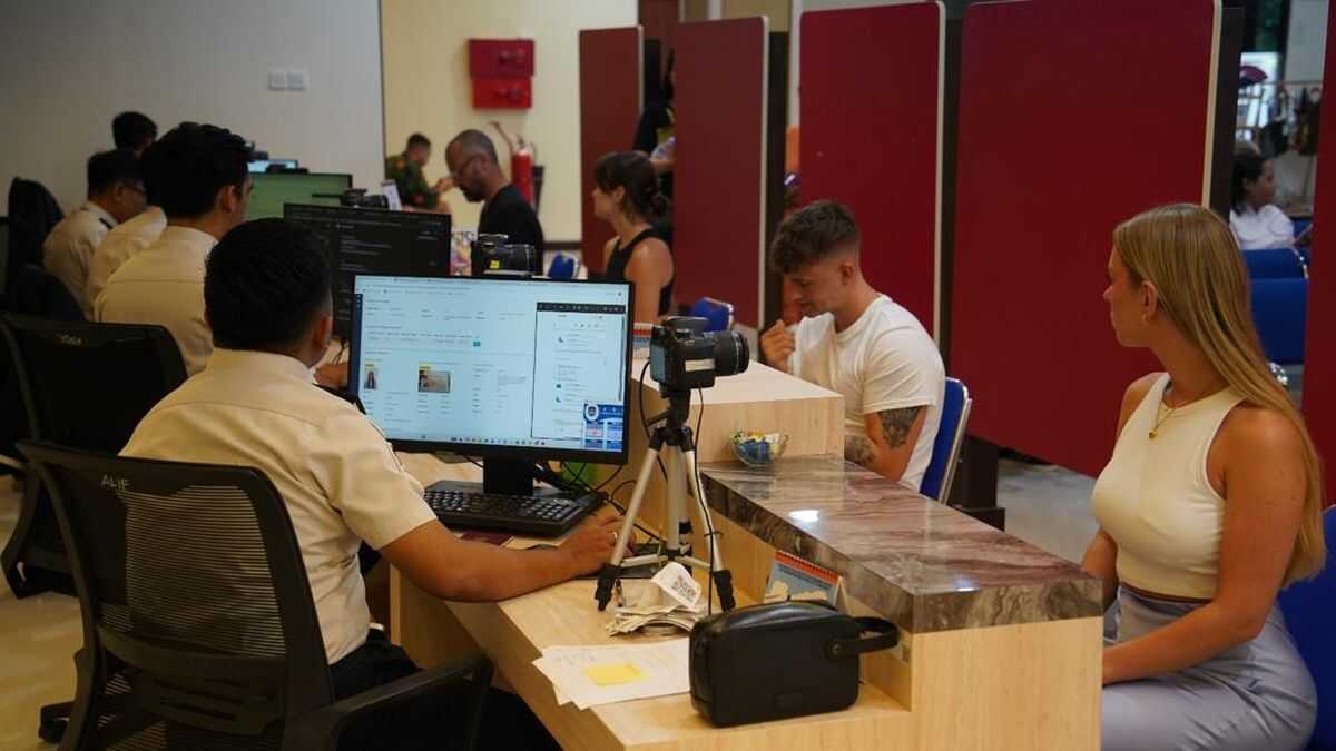 Hundreds of Foreigners Granted Emergency Residence Permits in Bali Amid Middle East Conflict