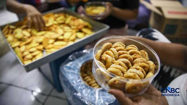 Homemade Biscuit Business Flooded with Orders, Daily Turnover Reaches This Level