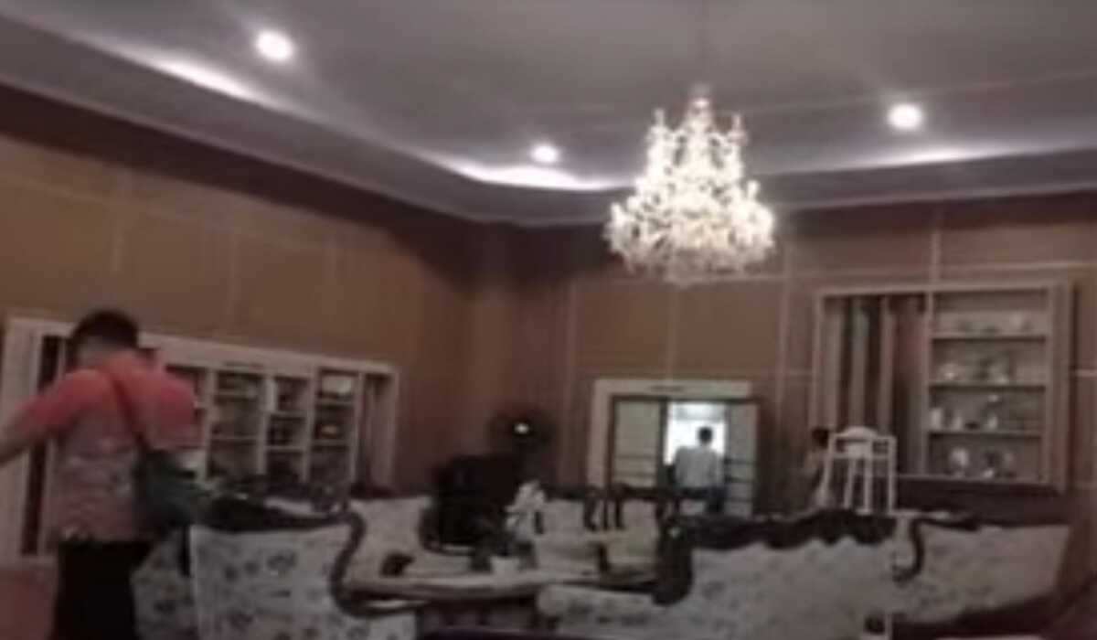 KPK Raids Several Rooms at Pekalongan Regional Secretariat in Corruption Case Involving Pekalongan Regent