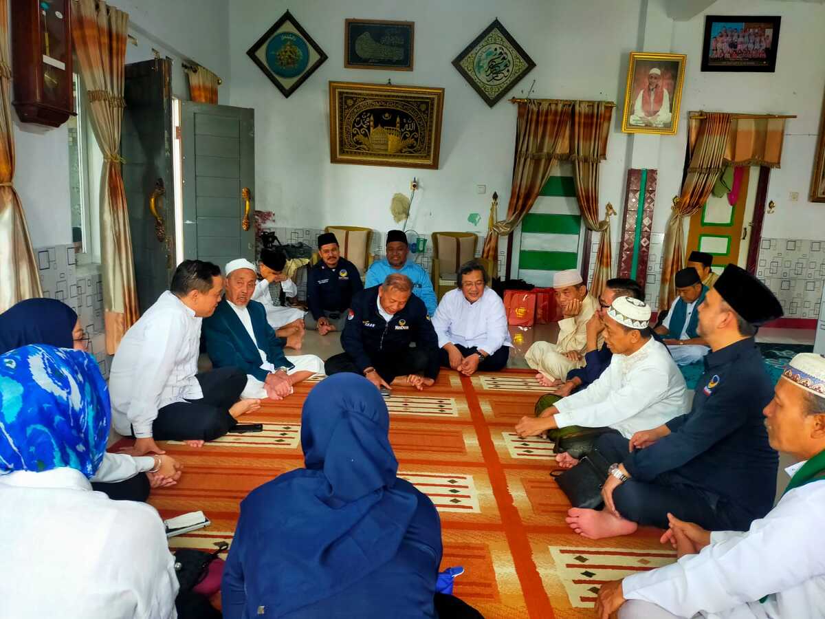 NasDem Party Ramadan Safari to Kyai and Pesantren