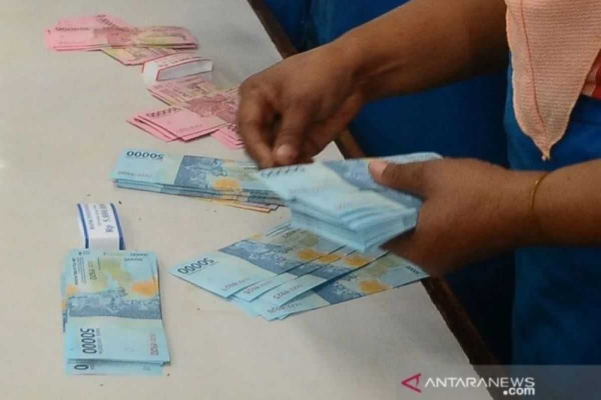 Strategy for prioritising the use of THR to pay off debt