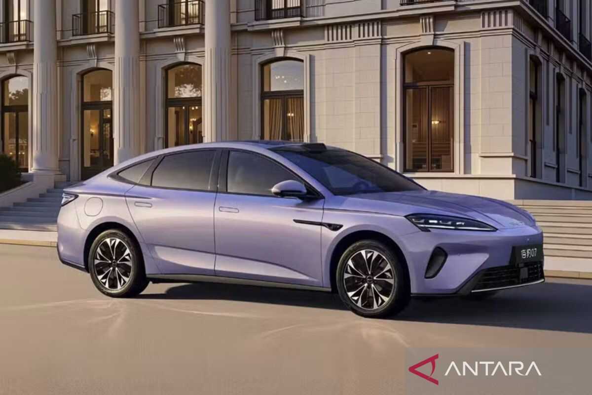 BYD launches Seal 07 EV with second-generation Blade Battery