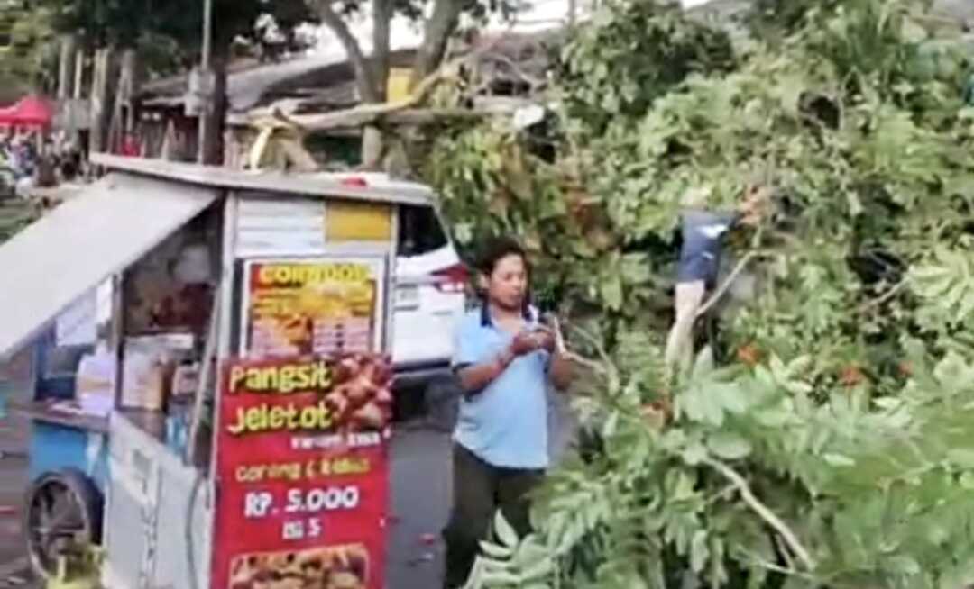 Tornado Strikes Bandung Barat and Cimahi