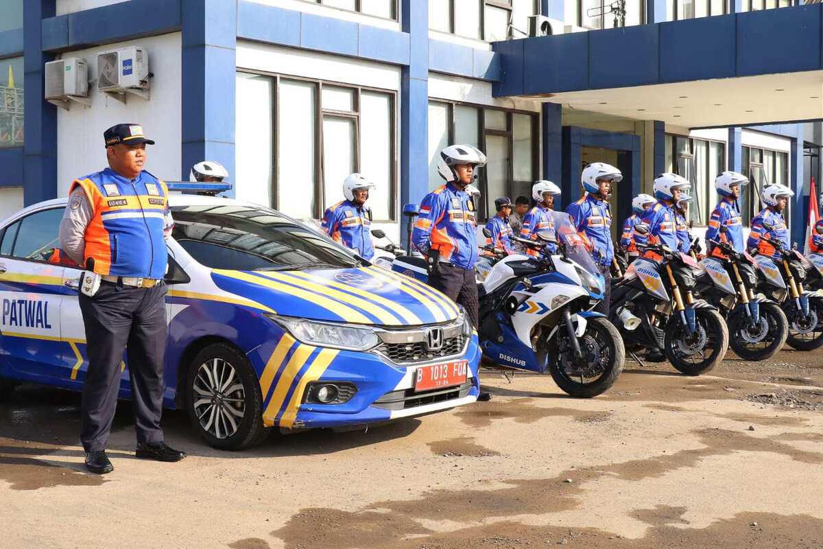 Seventy Dishub personnel deployed to ensure smooth Mudik traffic in Bekasi Regency