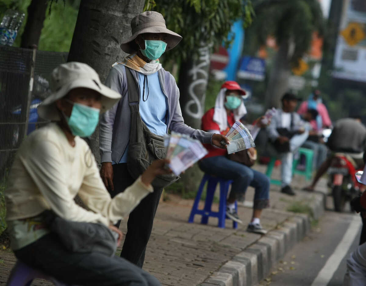 Beware! Bank Indonesia Warns of Dangers of Street-Side Currency Exchange