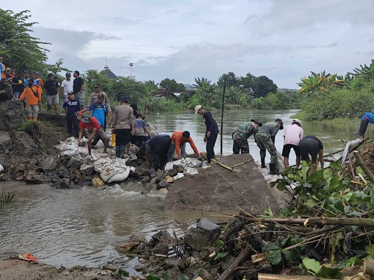 Dengkeng River Embankment Breach in Cawas, Klaten, Begins Repairs