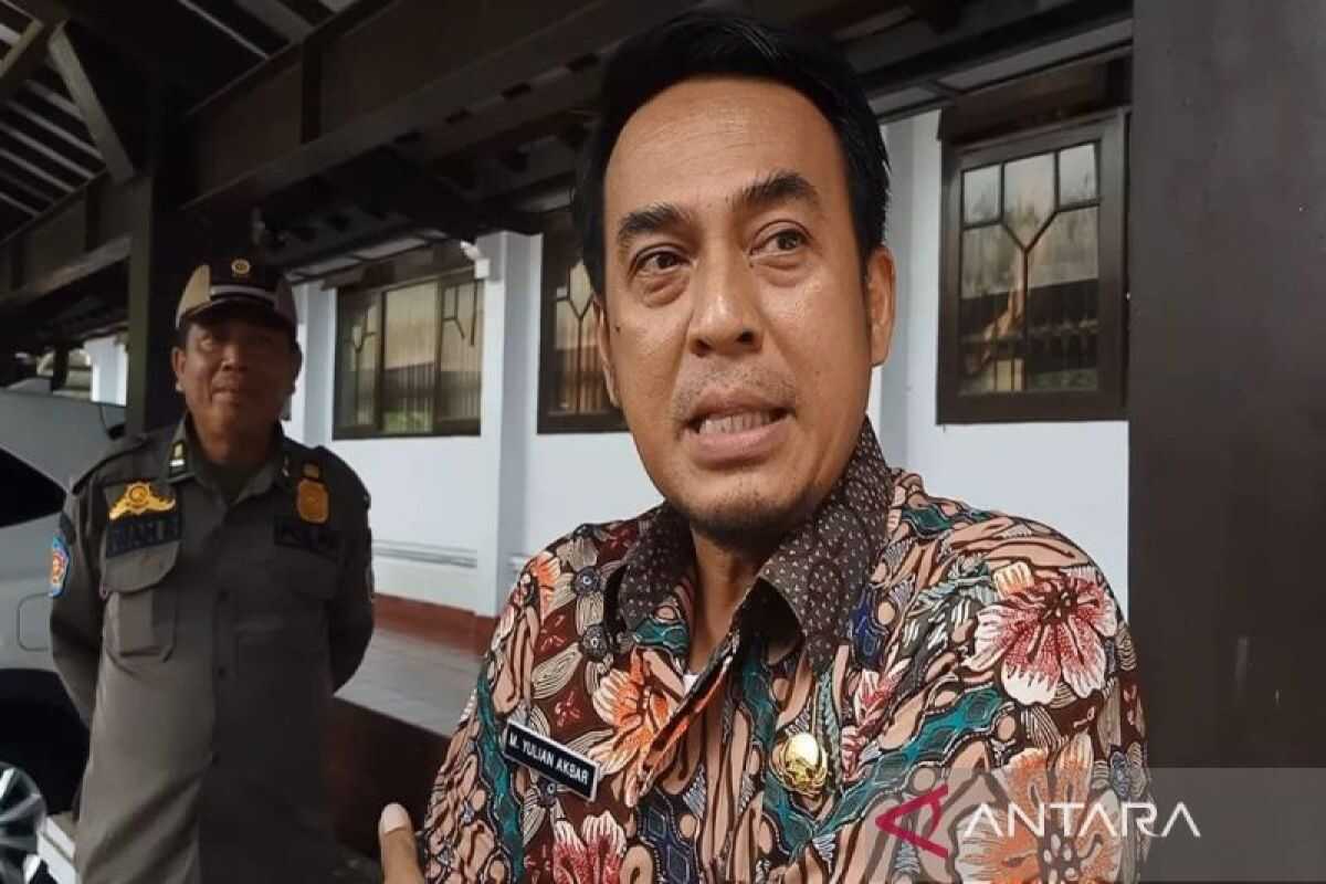 KPK raids strategic rooms of Pekalongan Regency Government