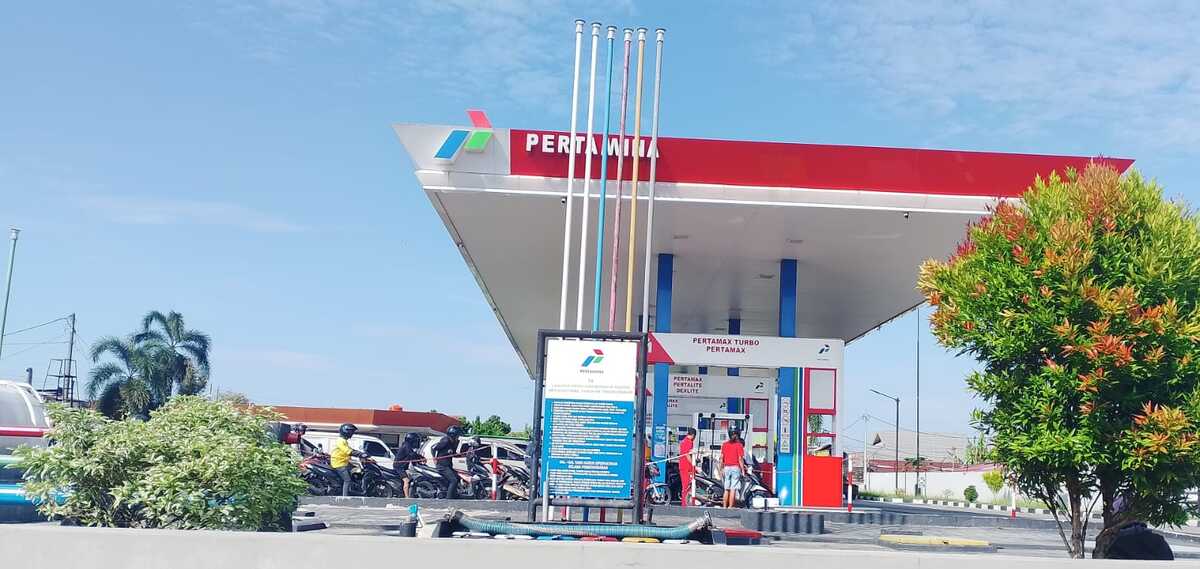 Fuel queues at Bengkulu's BBM stations begin to rise