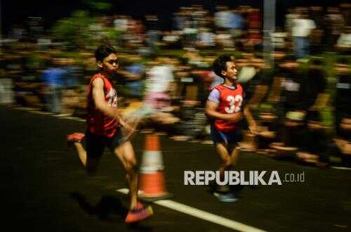 From Brawls to the Running Track, South Tangerang Teens Fill Fun Night Run