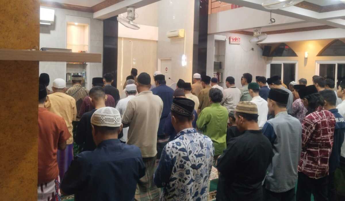 Should I Read the Doa Iftitah in Every Two Rak’ahs of Tarawih and Witr?