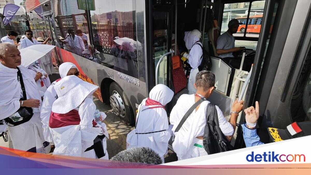 Middle East Tensions Escalate, 14,769 Umrah Pilgrims Have Returned to Indonesia