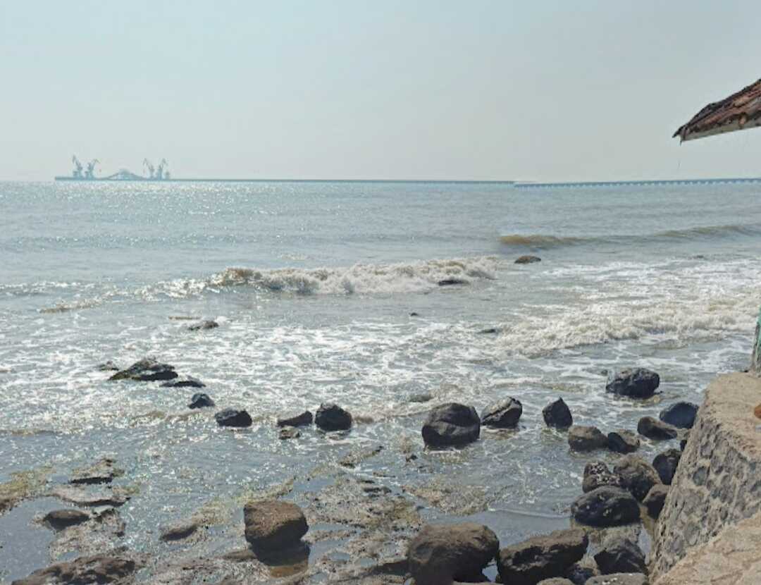 Be wary of high waves in coastal waters and extreme weather in 20 districts of Central Java on Saturday, 7 March 2026