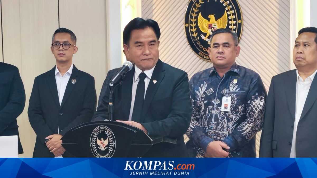 Delpedro and Colleagues Seek Damages; Yusril Says It Must Be Through Pre-Trial