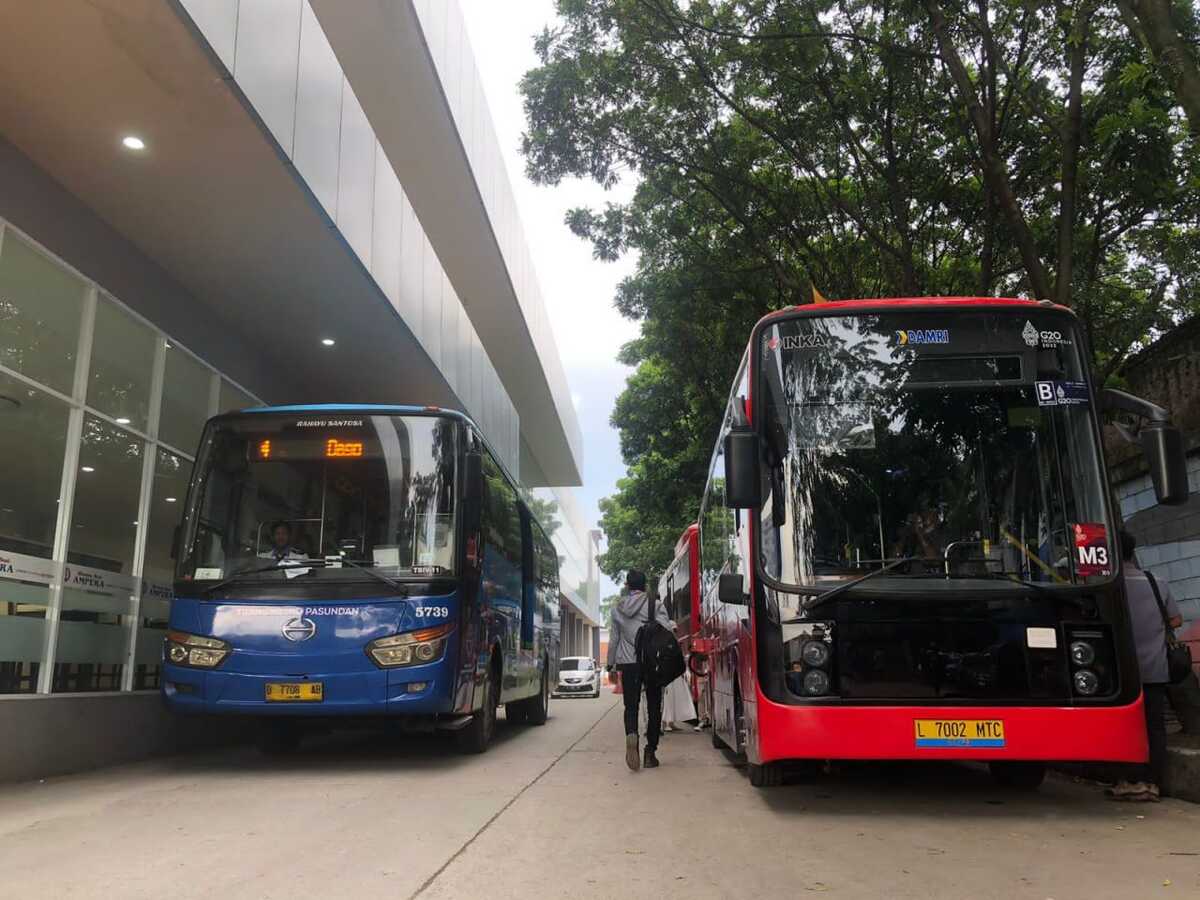 BRT bus stops begin construction; 232 stops spread across Bandung City