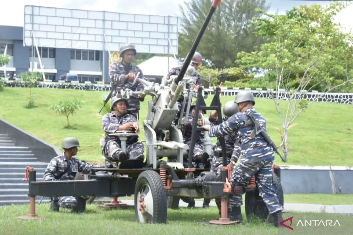 Indonesian Navy Holds Combat Drill to Strengthen Indonesia's Air Defence