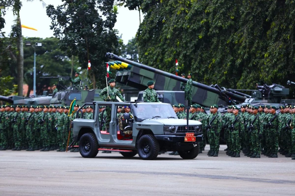 Indonesian Armed Forces Commander General Agus Subiyanto Leads 65th Kostrad Anniversary Ceremony in Cilodong